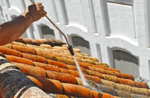 Nettoyage de toitures - Port-en-Bessin-Huppain